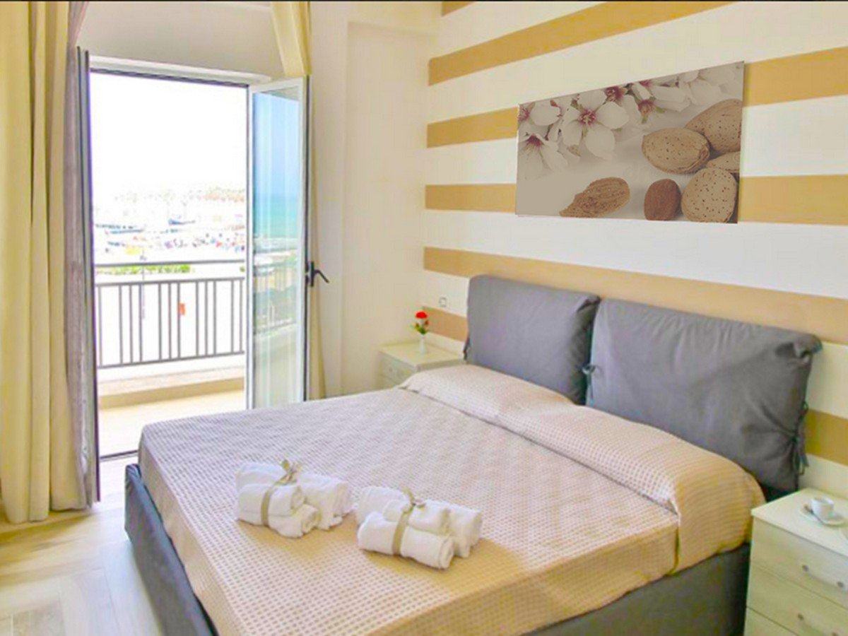 alba living room hotel (11).JPG