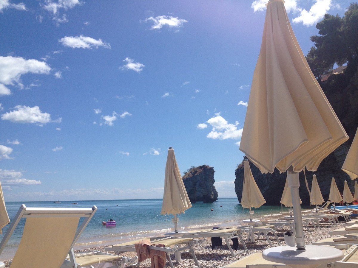 APULIA HOTEL BAIA DEI FARAGLIONI.JPG