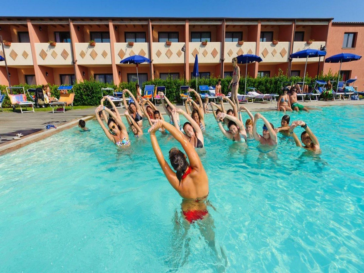 club hotel baja bianca sardegna (18).JPG