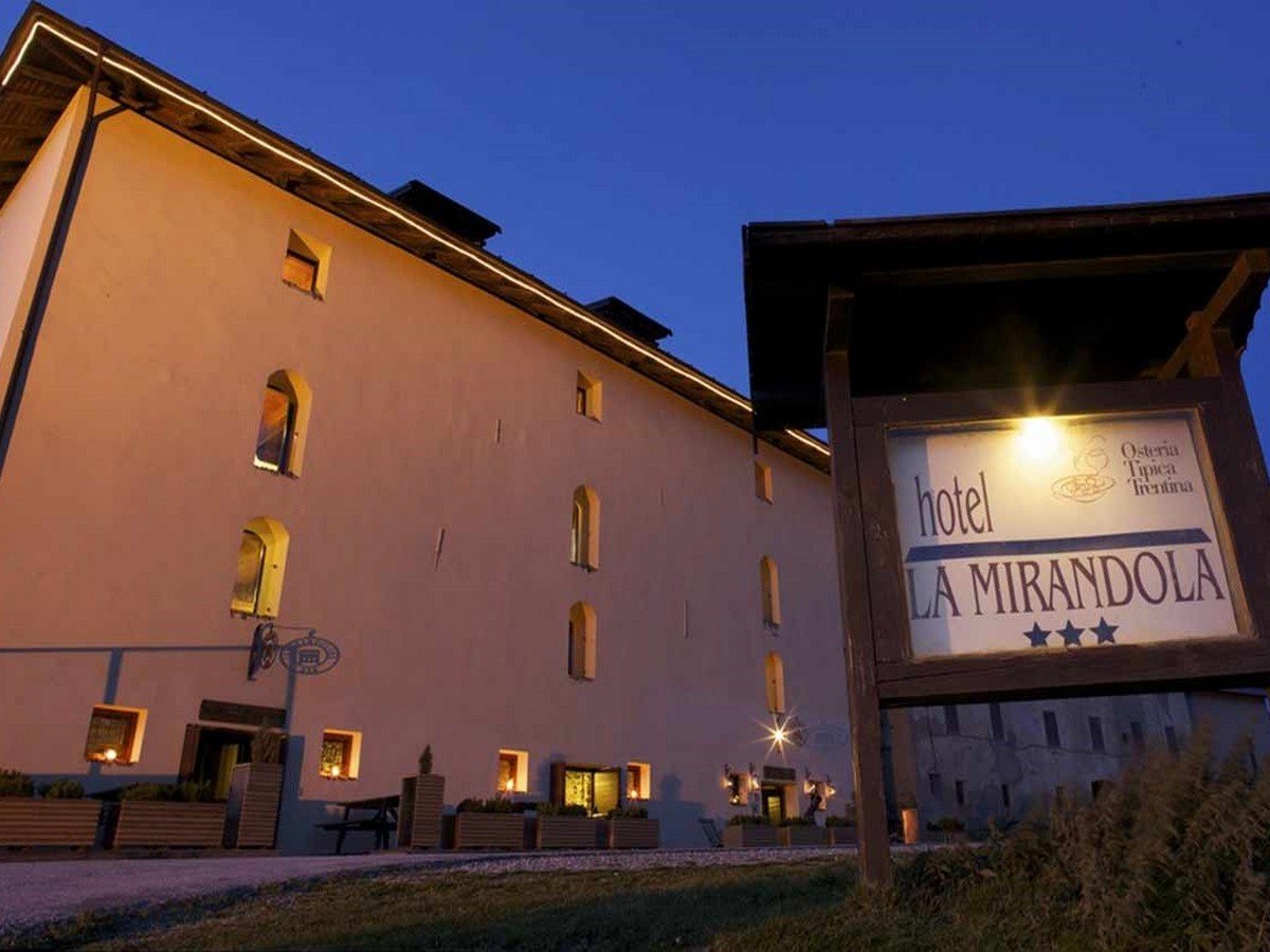 hotel la mirandola  passo del tonale (4).jpg