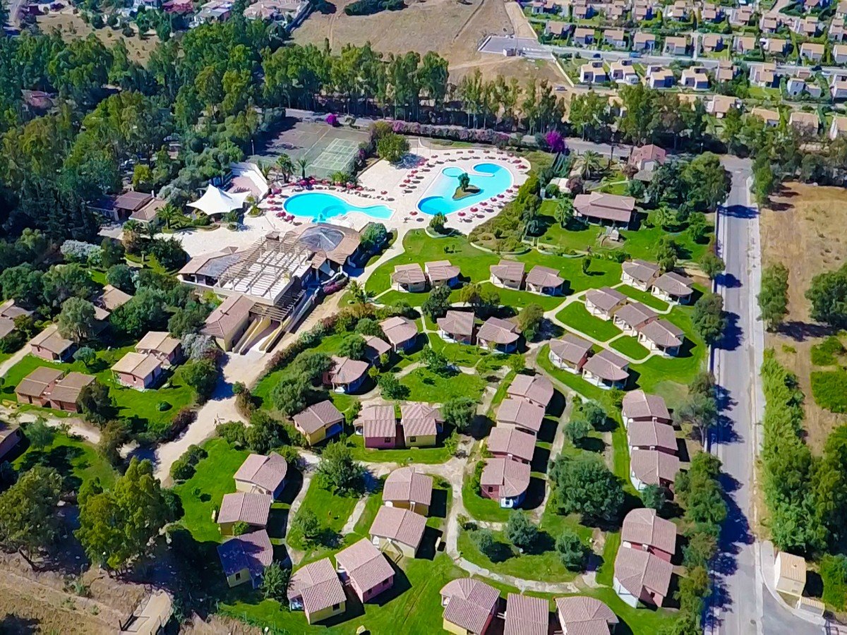 limone beach village _2.JPG