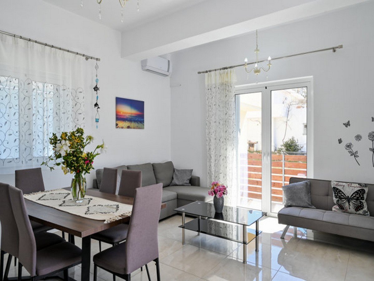 Pavlos_ House (3).JPG