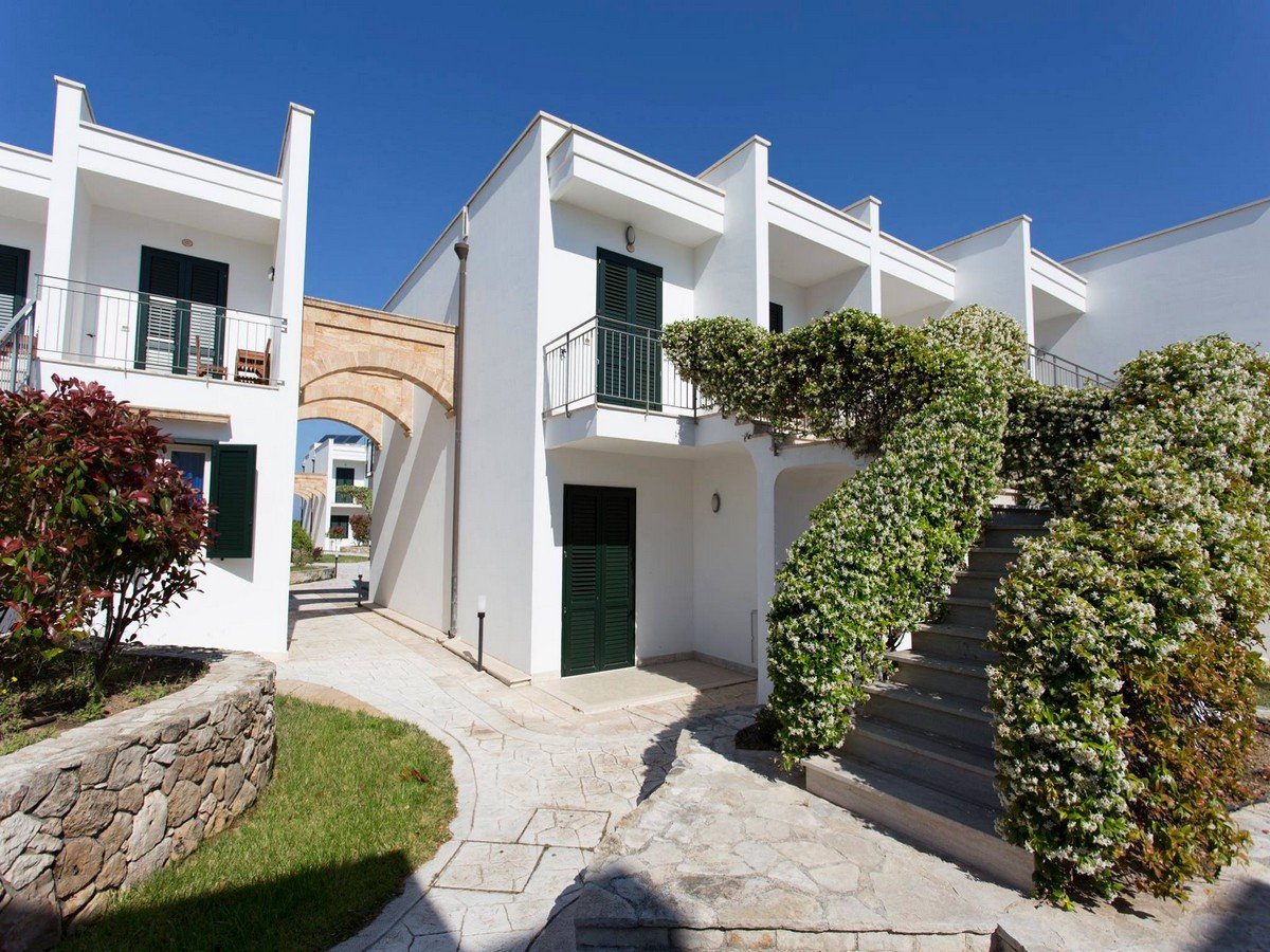 portoselvaggio resort (2).jpg