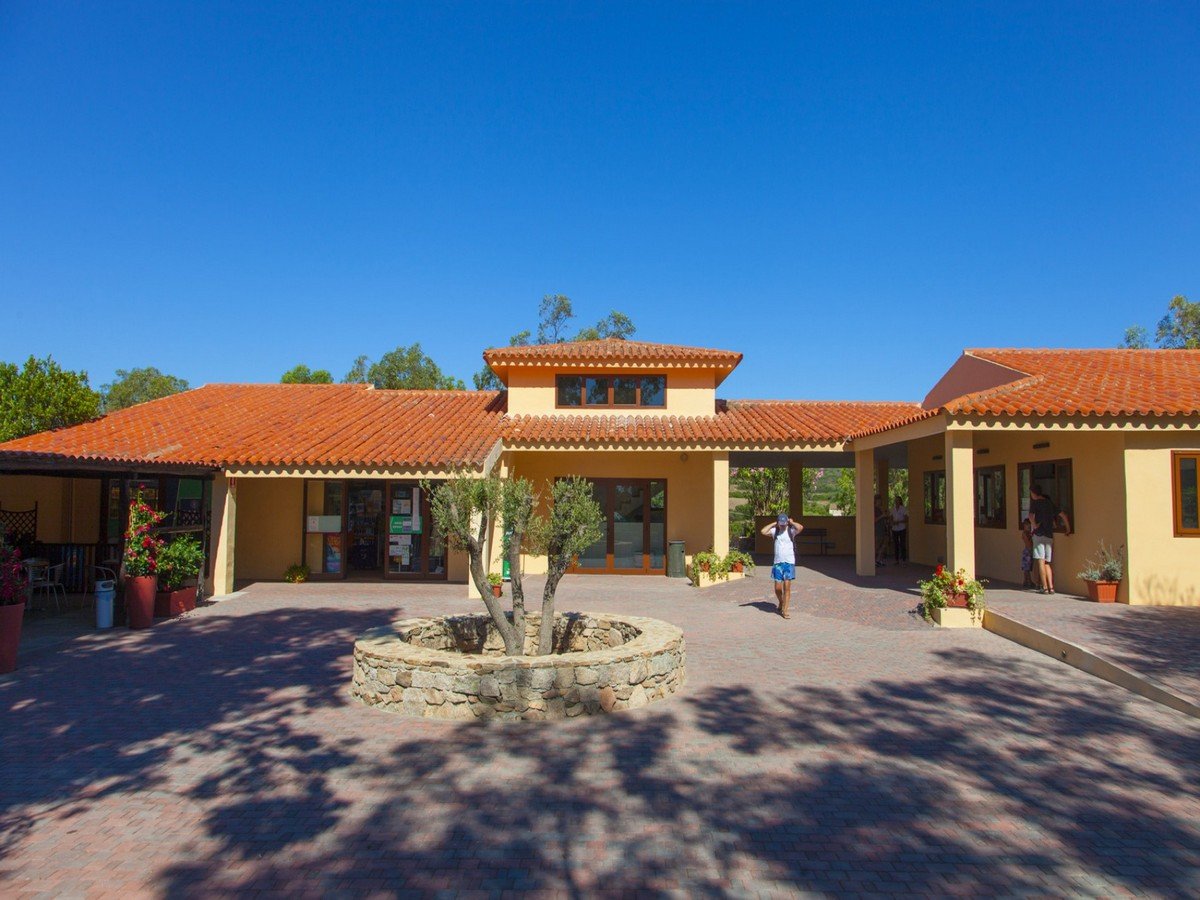 RESIDENCE CAPO D ORSO sardegna (7).jpg