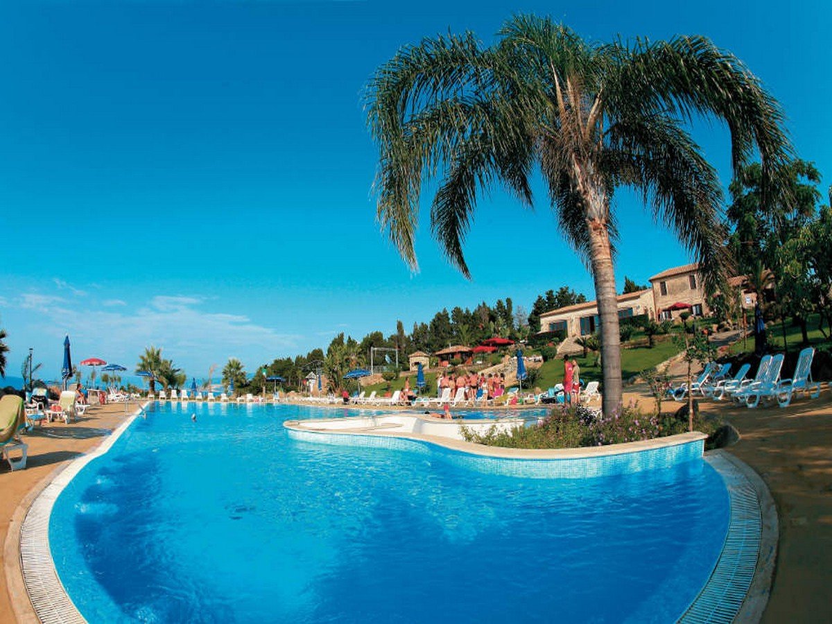 villaggio dolomiti sul mare calabria_9.JPG